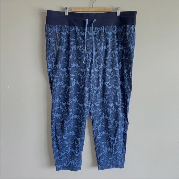 Athleta Trekkie North Printed Jogger Pants - Women's Plus Sz 22 Navy floral - Picture 4 of 12